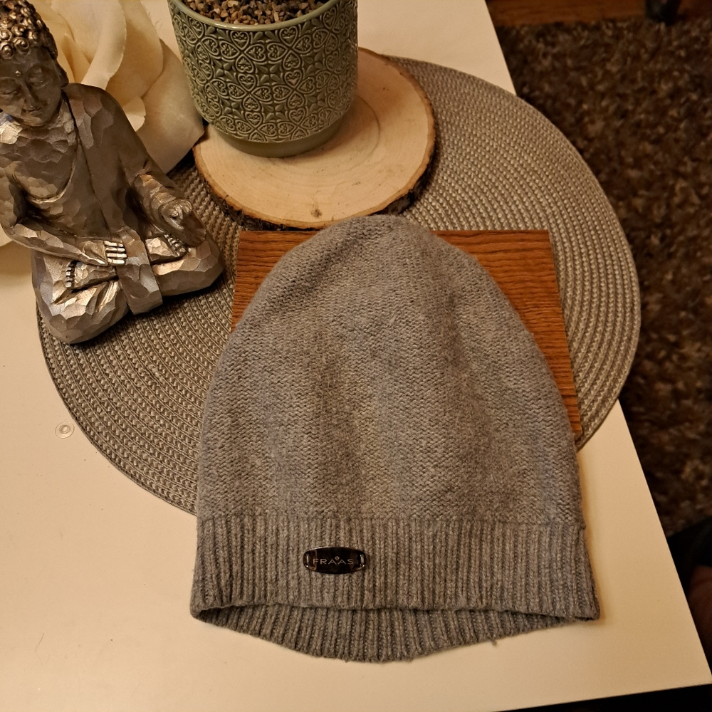 ☆ 2/30$Fraas Grey Beanie Touque